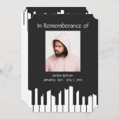 Memorial Service Piano Musiker Stadtbild Einladung (Vorne/Hinten)