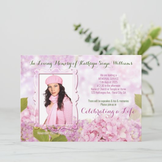 Memorial Service Pink Hydrangea Fügen Sie Ihr Foto Einladung (Stehend Vorderseite)