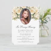 Memorial zur Erinnerung an die Ivory-Rose in Love Einladung (Stehend Vorderseite)