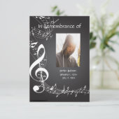 Memoryservice lädt Musiknoten zu benutzerdefiniert Einladung (Stehend Vorderseite)