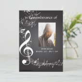 Memoryservice lädt Musiknoten zu benutzerdefiniert Einladung (Stehend Vorderseite)