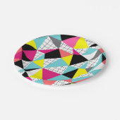 Memphis, geometrische Formen Pappteller (Schrägansicht)