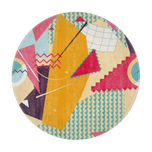 Memphis-Stimmung: Retro-Geometrie-Trend Schneidebrett