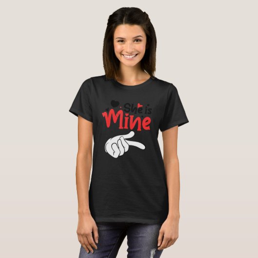 Men She is Mine Matching Couples Valentine Day Cos T-Shirt (Vorne ganz)
