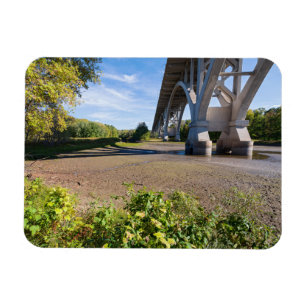 Mendota-Brücke durch Formenschneckenpark Magnet