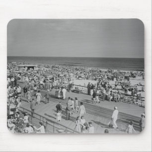 Menge am Strand Mousepad