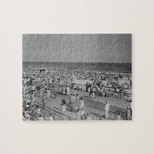 Menge auf Strand Puzzle (Horizontal)