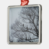 Menge der Geier in einem Winterbaum Silbernes Ornament (Links)