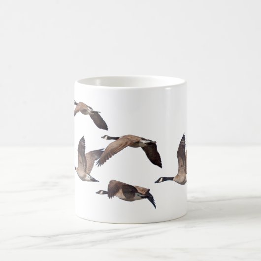 Menge der wilden Gänse Kaffeetasse (Mittel)