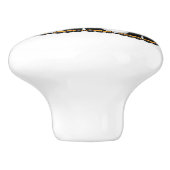 Menge lustiger CartoonPenguins auf Schnee Keramikknauf (Seitenansicht)