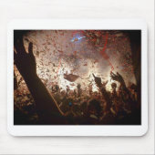 Menge partying mousepad (Vorne)