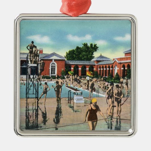 Mengen am Saratoga Wellness-Center-Swimmingpool Silbernes Ornament (Vorne)