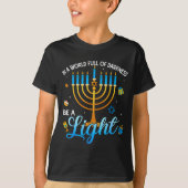 Menorah Be A Light Happy Hanukkah Shirts For Men W (Vorderseite)