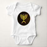 Menorah Flame Baby Strampler<br><div class="desc">Eine digitale Darstellung der jüdischen siebenverzweigten Menorah (Hebräisch: מְ נ וֹ רָ ‎). Die siebenverzweigte Menorah, die im tragbaren Set von Moses in der Wildnis und später im Tempel in Jerusalem verwendet wird, ist seit der Antike ein Symbol des Judentums und das Emblem des modernen Staat Israel. Der Kohanim zündete...</div>