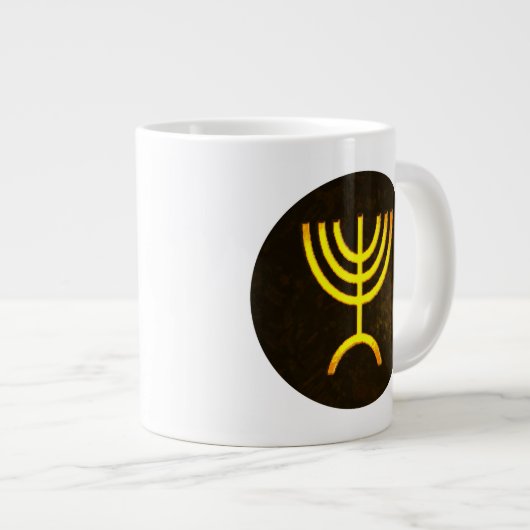 Menorah Flame Jumbo-Tasse (Vorderseite Rechts)