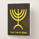Menorah Flame Mappe<br><div class="desc">Eine digitale Darstellung der jüdischen siebenverzweigten Menorah (Hebräisch: מְ נ וֹ רָ ). Die siebenverzweigte Menorah, die im tragbaren Set von Moses in der Wildnis und später im Tempel in Jerusalem verwendet wird, ist seit der Antike ein Symbol des Judentums und das Emblem des modernen Staat Israel. Der Kohanim zündete...</div>