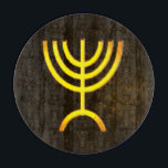 Menorah Flame Schneidebrett<br><div class="desc">Eine braune und goldene digitale Darstellung der jüdischen siebenverzweigten Menorah (Hebräisch: מְ נ וֹ רָ ‎). Die siebenverzweigte Menorah, die im tragbaren Set von Moses in der Wildnis und später im Tempel in Jerusalem verwendet wird, ist seit der Antike ein Symbol des Judentums und das Emblem des modernen Staat Israel....</div>