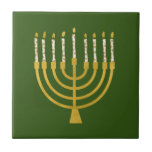 Menorah Hanukkah Candles Festival Elegant Grün Fliese<br><div class="desc">Imitate Goldfolie menorah Kerzen für Ihre Hanukka Feier. Whimsical menorah Illustration mit weißen Sternen bedeckte Himmelskerzen auf einem Imitat Gold menorah Kerzenständer. Minimalistische menorah elegante Starry Hanukkah illustrierte Design Geschenke und Papierprodukte.</div>