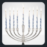 Menorah mit brennenden Kerzen Quadratischer Aufkleber<br><div class="desc">VermögenswertID: 200485985-001 / {Thomas Northcut} / Menorah mit brennenden Kerzen</div>