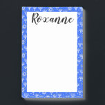 Menorah Star von David Hanukkah CUSTOMIZED Notepad Post-it Klebezettel<br><div class="desc">Machen Sie Ihre Shopping-Listen stilvoll mit diesem maßgeschneiderten Einkaufs-,  Speisen- oder Liste-Notizblock. Passen Sie Ihre Bedürfnisse an oder fügen Sie Anzug hinzu. Behalte oder löscht auch die Zeilen. Karo in meinem Shop für mehr Größen und Stile!</div>