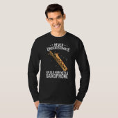 Mens Baritone Saxophon Alter Mann mit Saxophon T-Shirt (Vorne ganz)
