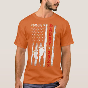 Mens befördert zu Daddy 2023 amerikanische Flagge  T-Shirt