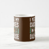 Mens Behielt ich alle meine Vater Witze in einem V Kaffeetasse (Mittel)