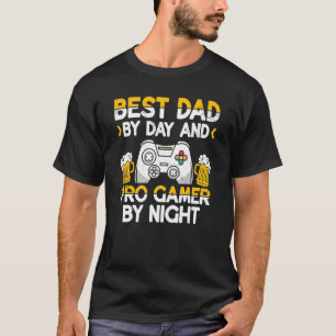 Mens bester Vater bei Tag und Pro Gamer bei Nachtv T-Shirt