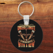 Mens Bowhunter unterschätzt nie einen alten Mann m Schlüsselanhänger (Vorderseite)