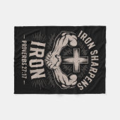 Men's Christian Workout Iron Sharpens Iron Proverb Fleecedecke (Vorderseite (Horizontal))
