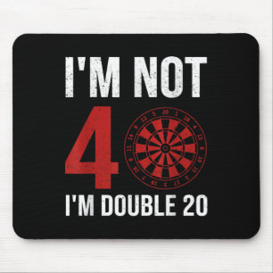 Mens Dart Player Angebot für 40. Geburtstag Im nic Mousepad