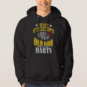 Mens Dart Player unterschätzt nie einen alten Mann Hoodie