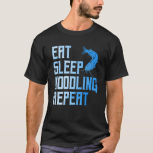 Mens Flathead Fisch essen Schlaf Noodling Wiederho T-Shirt