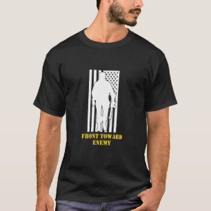 Mens Front gegen Feind 1 T-Shirt