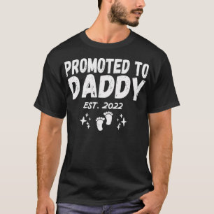 Mens Funny bewarb sich für Daddy Est 2022 Bald auf T-Shirt