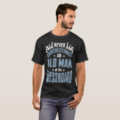 Mens Funny Schach König Alter Mann am Schachbrett T-Shirt (Vorne ganz)