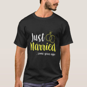 Mens gerade verheiratet vor ein paar Jahren Jahres T-Shirt