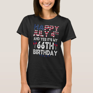 Mens Happy 4 Juli und ja, es ist mein 66. Geburtst T-Shirt