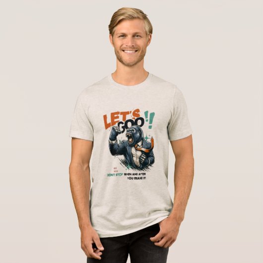 MEN'S LET'S GOO LESSONS LEARN TRI-BLEND T SHIRT  (Vorderseite voll)