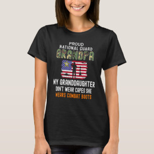 Mens Meine Enkelin trägt Combat Boots National T-Shirt