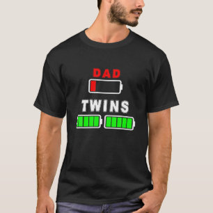 Mens müde Vater Niedriger Akku von Twin Full Charg T-Shirt