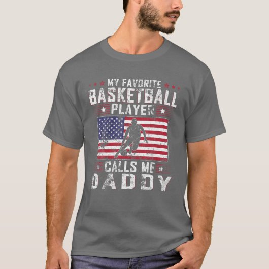Mens My Lieblings-Basketball-Spieler ruft mich Dad T-Shirt (Vorderseite)