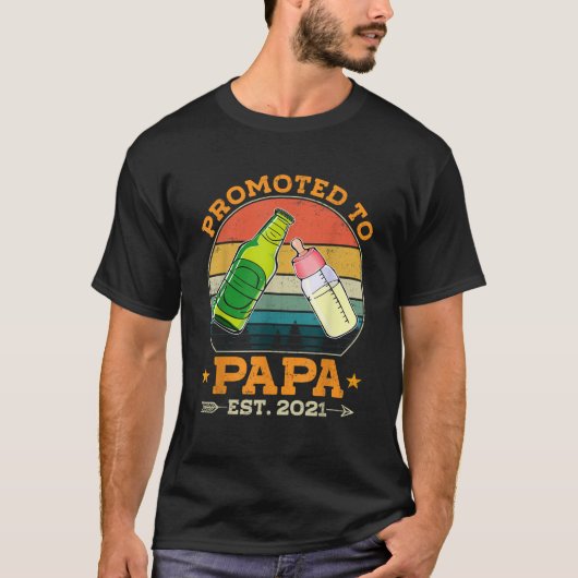 Mens nach Papa 2021 befördert für Erstväter T-Shirt (Vorderseite)