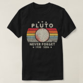 Mens Never Forget Pluto Planet Retro Style Funny S T-Shirt (Design vorne)