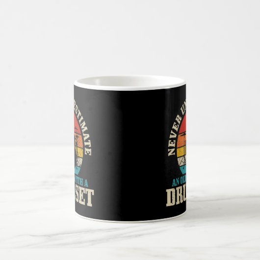 Mens Never Underestimate An Old Man With A Fat Bik Kaffeetasse (Mittel)