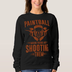 Mens Paintball macht Freunde und schießt sie Sweatshirt