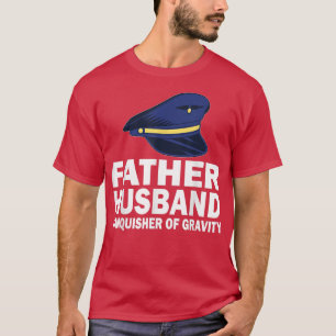 Mens Pilot Vater Ehemann besiegt Schwerkraft ai T-Shirt