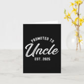 Mens Promoted To Uncle Est 2025 Funny Baby Announc Karte (Gelbe Blume)