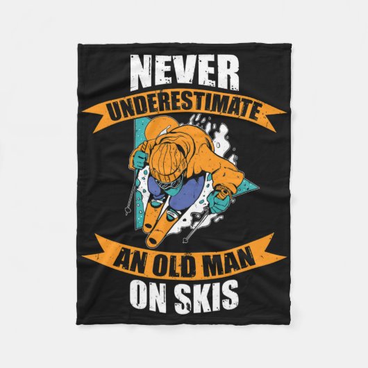 Mens Ski Funny Skiing Never Underestimate An Old M Fleecedecke (Vorderseite)