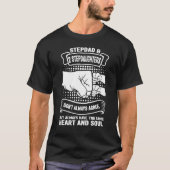 Mens stepdad & 2 stepdaughters don't always agree  T-Shirt (Vorderseite)